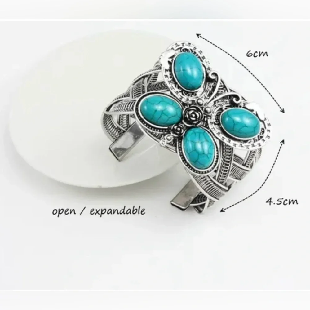 Turquoise and Silver Women's butterfly Bracelet - Picture 5 of 5